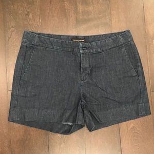 • BANANA REPUBLIC JEAN SHORTS •